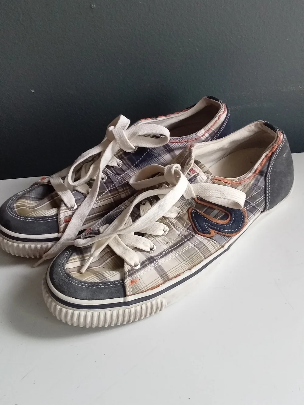 True Religion Plaid Canvas Low‎ Top Sneakers Blue Tan Horseshoe Logo Mens